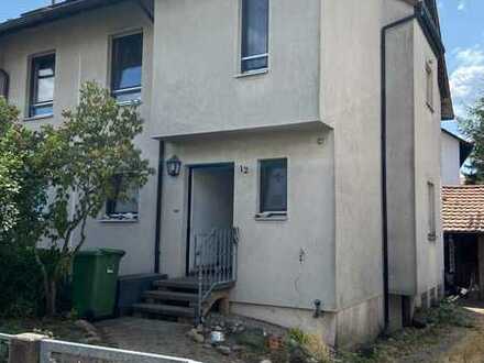 *Reservier* DHH mit viel Potenzial in ruhiger Lage-ideal für Familien