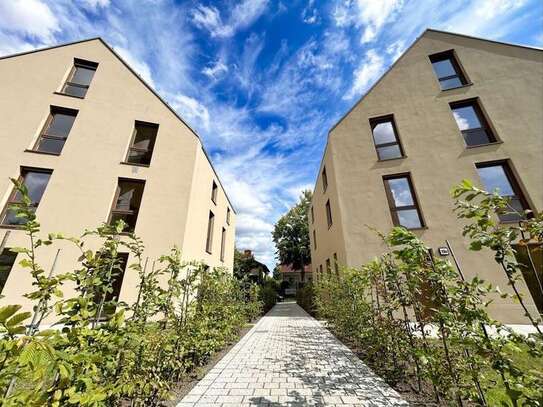 *Erstbezug* Modernes Townhouse am beliebten Wasserturm in Berlin-Altglienicke