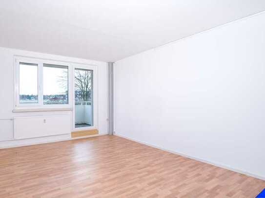 Geräumige 2-Raum Wohnung in Süd*Balkon*Wannenbad*Bezugsfertig