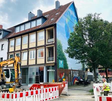 Rathausstraße : Büro oder Laden mit großer Fensterfront und 3 EP