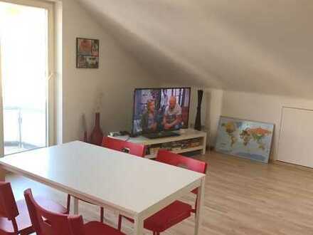 3,5-Zimmer-DG-Wohnung mit Balkon