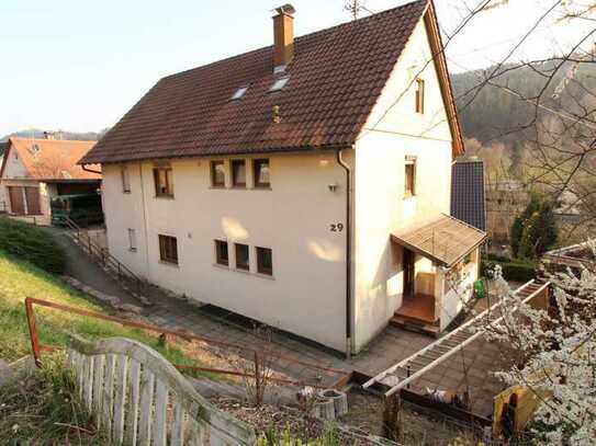 Vermietete 3 ½ Zimmerwohnung mit Gartenanteil und Carportstellplatz