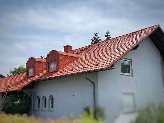 Freundliche 3-Zimmer-Dachgeschosswohnung mit gehobener Innenausstattung mit Balkon in Büd-Wolferborn