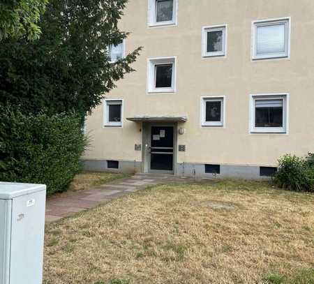 Top! Neu modernisierte 3-Zimmerwohnung mit Balkon in Stadtlage