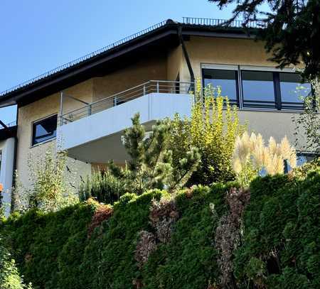 Erstbezug nach Sanierung: freundliche 3-Zimmer-Wohnung mit Balkon in Stuttgart