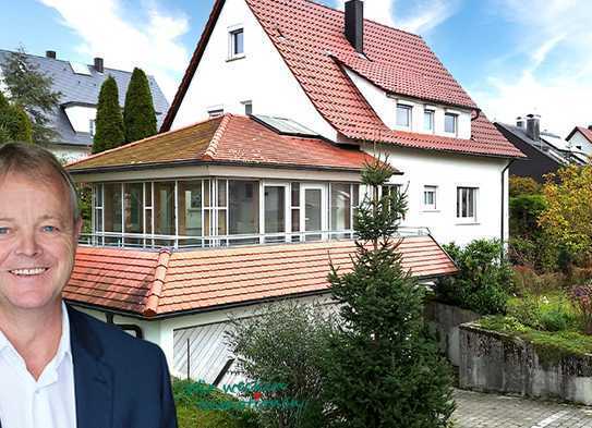 Charmantes Zweifamilienhaus mit großem Wintergarten in begehrter Wohnlage von RT-Betzingen