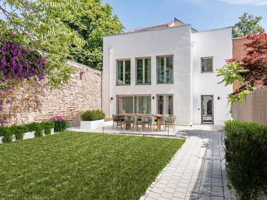 Luxurious 3-Bedroom Villa in Berlin Mitte Prime Location