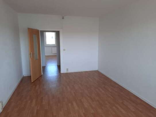 Günstige 70 qm mit Balkon in der 5. Etage