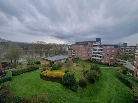 Erstbezug nach Sanierung mit Balkon: stilvolle 2,5-Zimmer-Wohnung in Erkrath