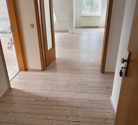 Vollständig renovierte 2-Raum-Dachgeschosswohnung in Dedeleben