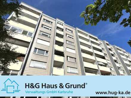 FREI! Gepflegte, großzügige 3-Zimmerwohnung mit Weitblick, Loggia und TG-Stellplatz