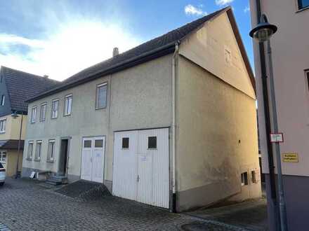 Burger Immobilien...Weinstadt-Schnait Bauernhaus mit 2 Wohnungen u. viel Platz