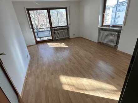 Ansprechende 1-Zimmer-Wohnung mit Balkon in Bad