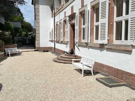 Exklusiv, einzigartig, diskret: Villa mit Neckarblick (Erstbezug nach Kernsanierung)