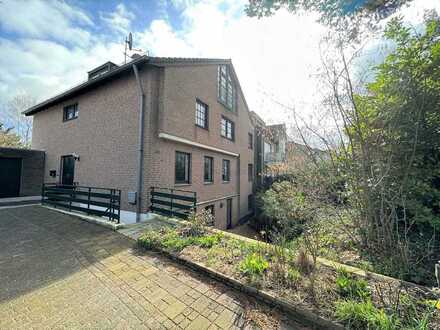 Besonderes Architektenhaus mit Einliegerwohnung
