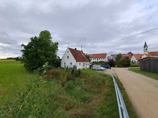 kleines Einfamilienhaus auf großem Grundstück (vermietet) - Verkauf gegen Gebot