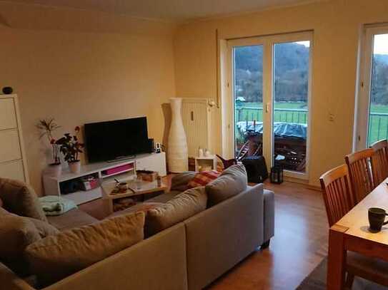 Mertesdorf, helle 4Zimmer Wohnung, 2 Balkon, Badezimmer mit Wanne, Dusche und Fenster