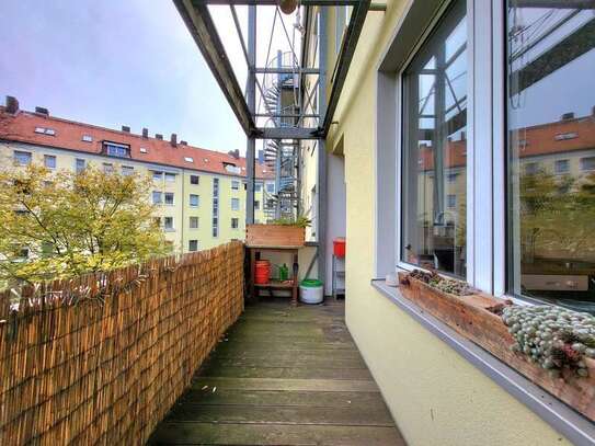 2-Zimmer Wohnung mit Einbauküche, Balkon und Keller