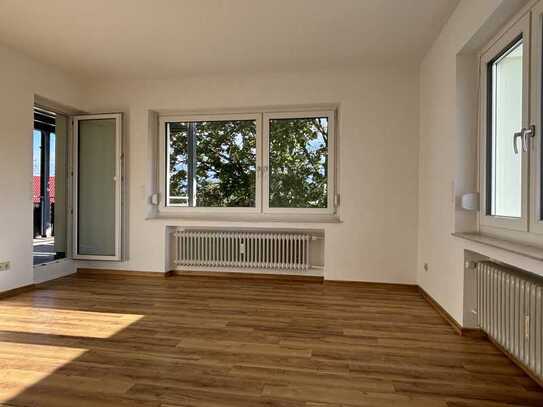 Attraktive und helle 4-Zi.-Wohnung mit grossem Balkon und Aussicht in Villingendorf