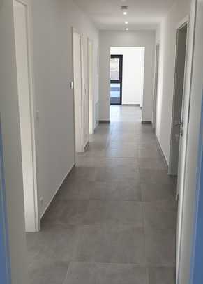 4-Zimmer-Wohnung mit 2 Balkone im Reutlingen (Achalm)