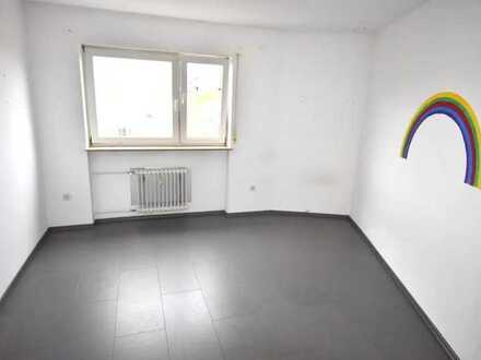 Stylish 3 room apartment with a balcony and fitted Kitchen in Stuttgart