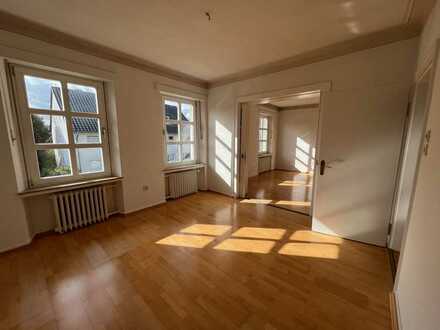 Bad Honnef: Gepflegte Wohnung mit dreieinhalb Zimmern und Balkon
