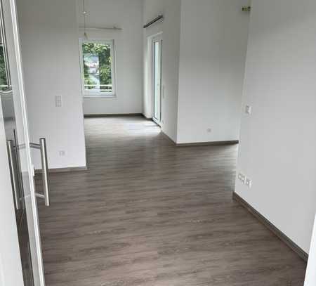 Exklusive Penthouse-Wohnung im Grünen