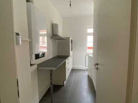 Kernsanierte Altbauwohnung in ruhigem Hinterhaus in der Neckarstadt!