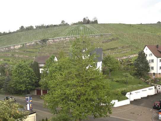 Freundliche 3-Zimmer-Wohnung mit Balkon, EBK und Garage in S-Obertürkheim