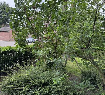 3-Zimmer Wohnung in grüner und ruhiger Lage in Oberhausen für Handwerker !