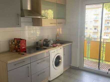 Helle 2-Zimmer Wohnung in Neuostheim zu vermieten