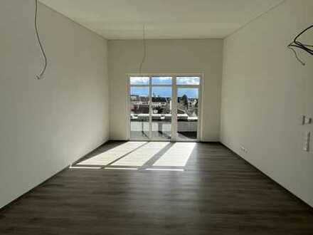 helle und moderne 3-Zimmer-Penthousewohnung mit schöner Aussicht
