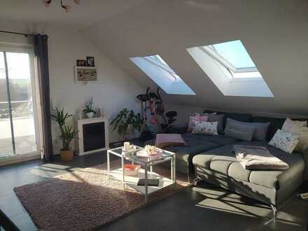 Neuwertige 3-Zimmer Dachgeschosswohnung in Bad Rappenau Bonfeld * Einbauküche, Balkon, TG