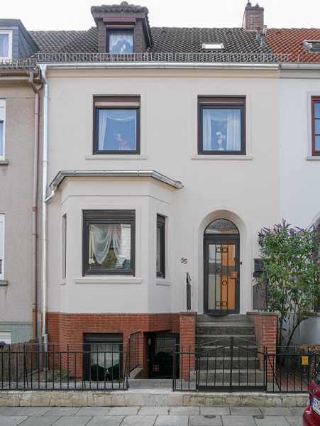 Reihenhaus mit 8 Zimmern in Bremen-Woltmershausen