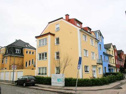 Köln - Sülz, vermietete 3 Zimmer Wohnung im 4 Parteienhaus - gegenüber dem Beethovenpark