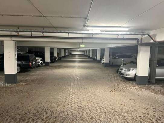 Tiefgaragenstellplatz