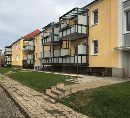 Tolle 3-Raum-Wohnung im Erdgeschoß mit Balkon