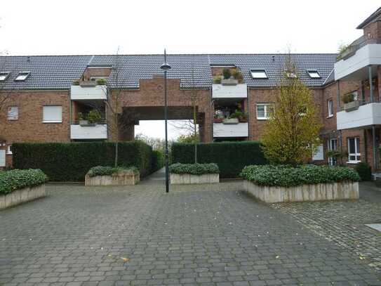 traumhafte Terrassenwohnung im "Gutshof Hitdorf" mit 2 Terrassen und Gartenanteil