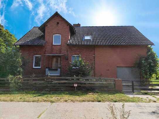 Einfamilienhaus mit Garage und weitem unverbaubarem Blick in Langendorf