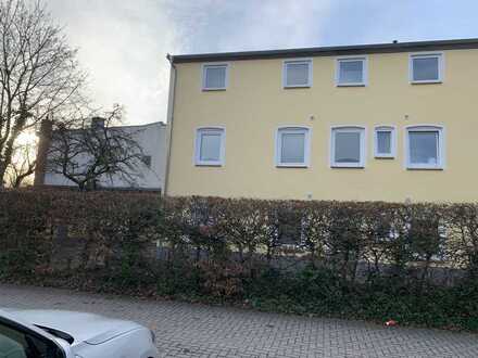 Kiel- Nahe der Uniklinken, Am Blocksberg: Mehrfamilienhaus mit 6 x 2 Zimmer Wohnungen. Faktor 19,9