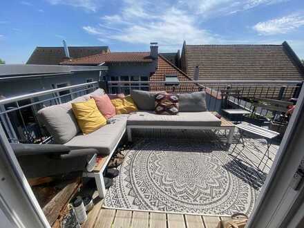 Hübsche 2,5 Zimmer und Balkon frei ab sofort