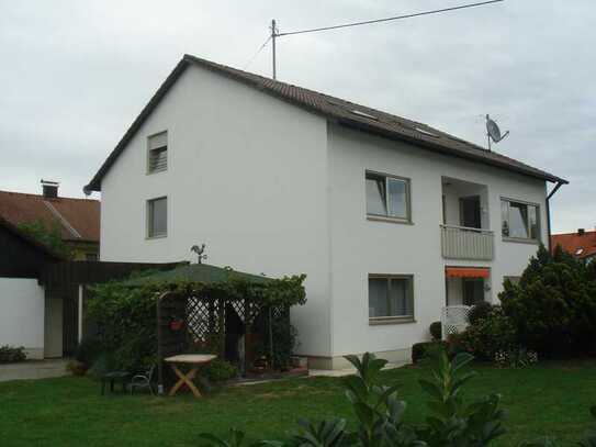 Forstern Lkr. Erding, helle 3 Zi.-DG-Whg. 70 m² + EBK + Autostellplatz + gr. Kellerraum