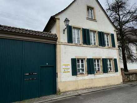 Schönes Haus in altem Winzeranwesen