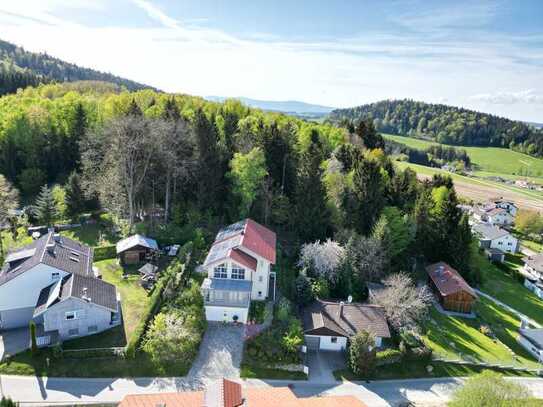 EIn/Zweifamilienhaus mit fantastischem Ausblick im vorderen Bayerischen Wald