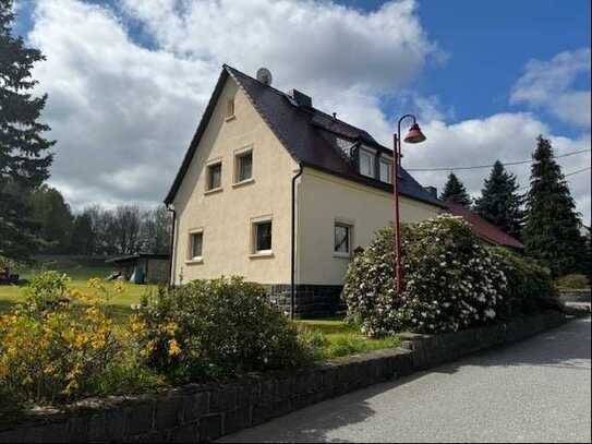 Wohnhaus mit Schuppen und kleiner Werkstatt