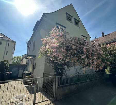 Mehrfamilien Stadthaus mitten in Ludwigsburg