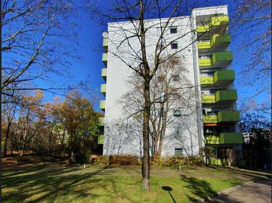 SCHÖN Immobilien: Wittelsbacher Höfe - gemütliche 2-Zi-Whg mit Küche Süd-Balkon