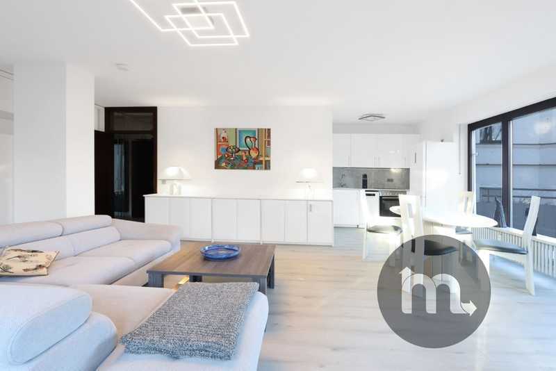 Möblierte 2-Zimmer-Wohnung mit 3 Balkonen und Aufzug in Bogenhausen