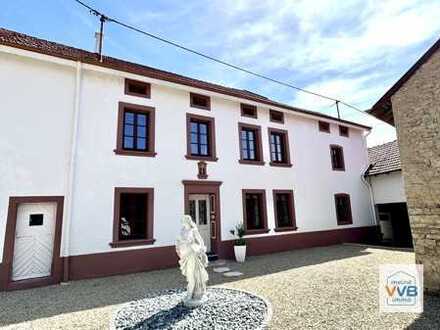 Historisches Einfamilienhaus mit Vorhof - Anwesen mit 18.557m² Grundstück in Merchingen