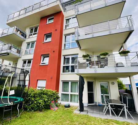 Moderne 3 Zimmer Wohnung mit Garten, offenem Kamin und Tiefgaragenplatz